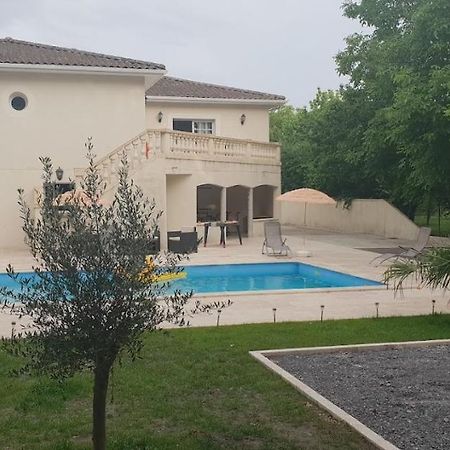 Maison Calme Et Spacieuse Bassens  Esterno foto