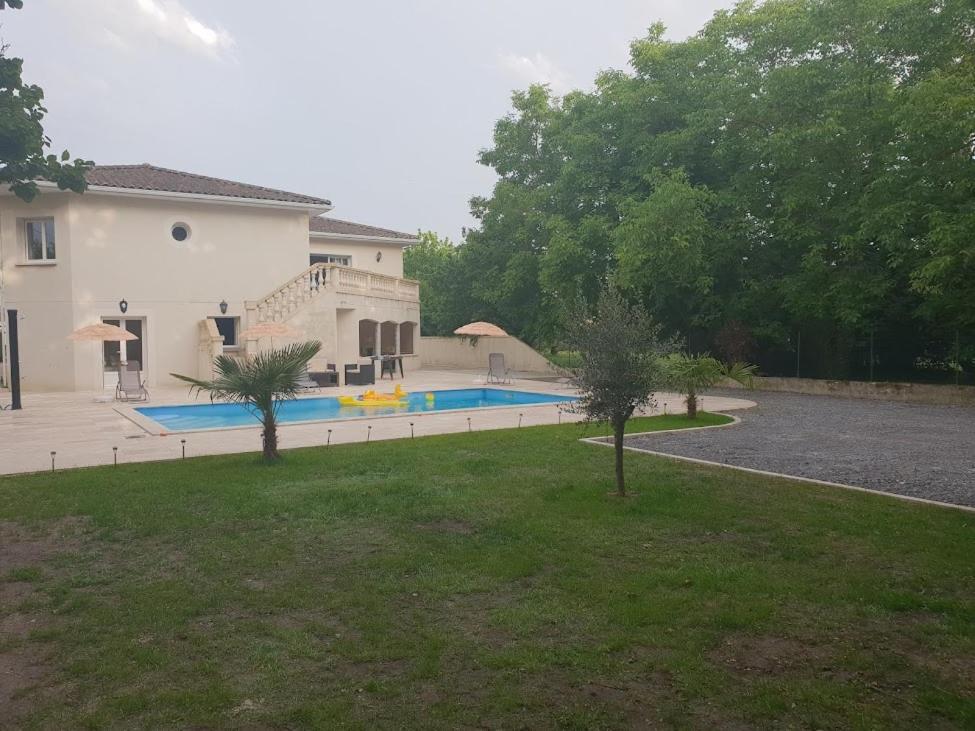 Maison Calme Et Spacieuse Bassens  Esterno foto
