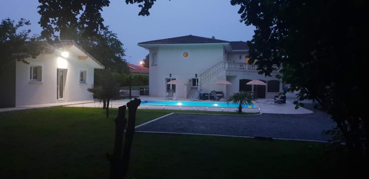 Maison Calme Et Spacieuse Bassens  Esterno foto